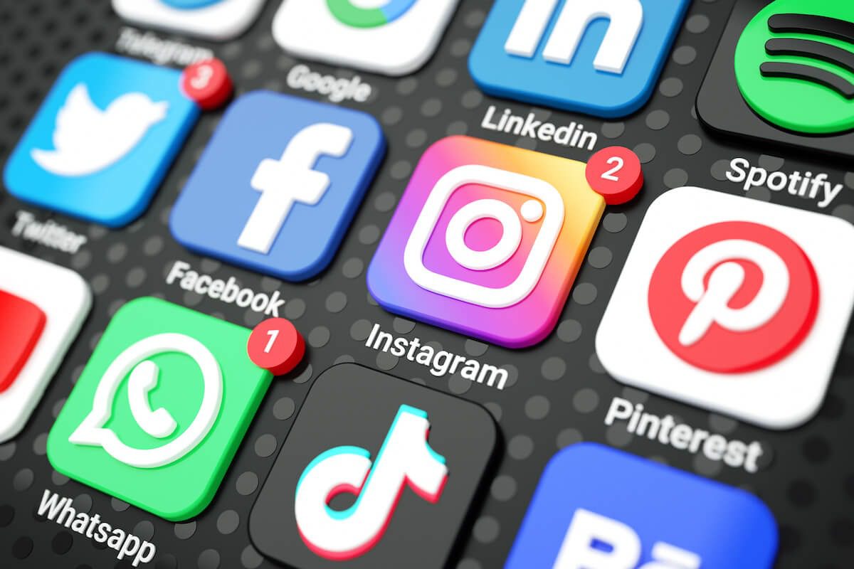 Politique de modération écrite pour une marque sur les réseaux sociaux